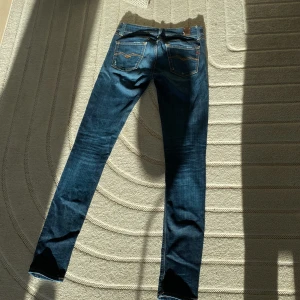  feta Replay jeans  -  Ett par riktigt feta Replay jeans med väldigt bra kvalitet samt Passar till typ allt skick 8/10😉