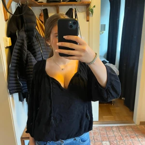 Fin blus  - Jättesöt blus från Ajlajk Mycket bra skick Storlek S men passar mer som M