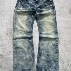 Buckaroo denims - intressekoll. tvär feta buckaroo denims med beautiful wash, perfekta jeans om du vill stå ut, measurements skickas i dm/ för fler frågor och bud kom dm köpta på grailed har kvitto +infinite aura points🗣️