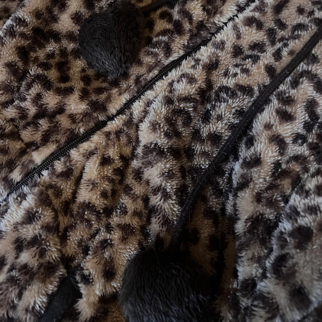 Leopardmönstrad teddyjacka från Benter - 2