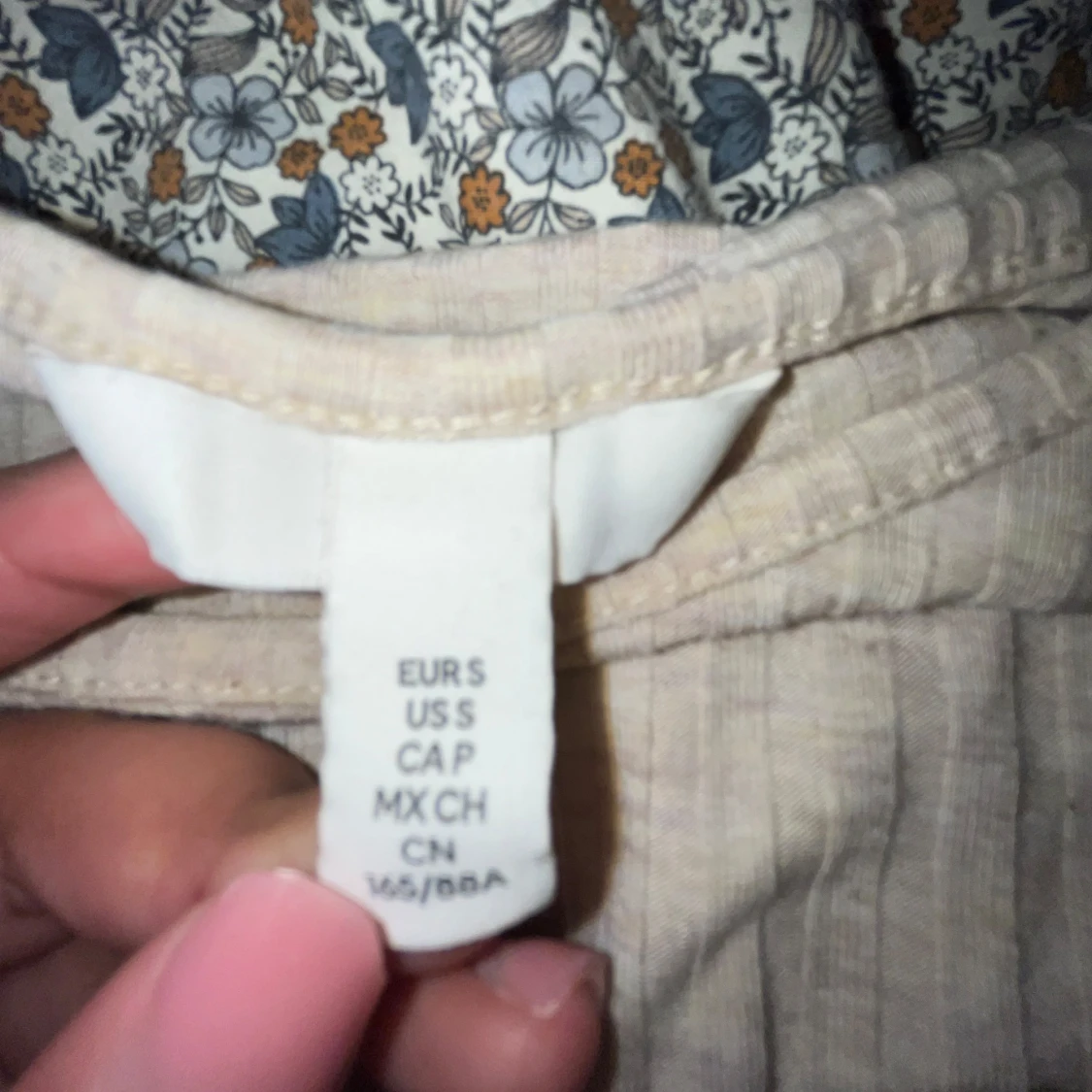 Beige offshoulder topp - 1