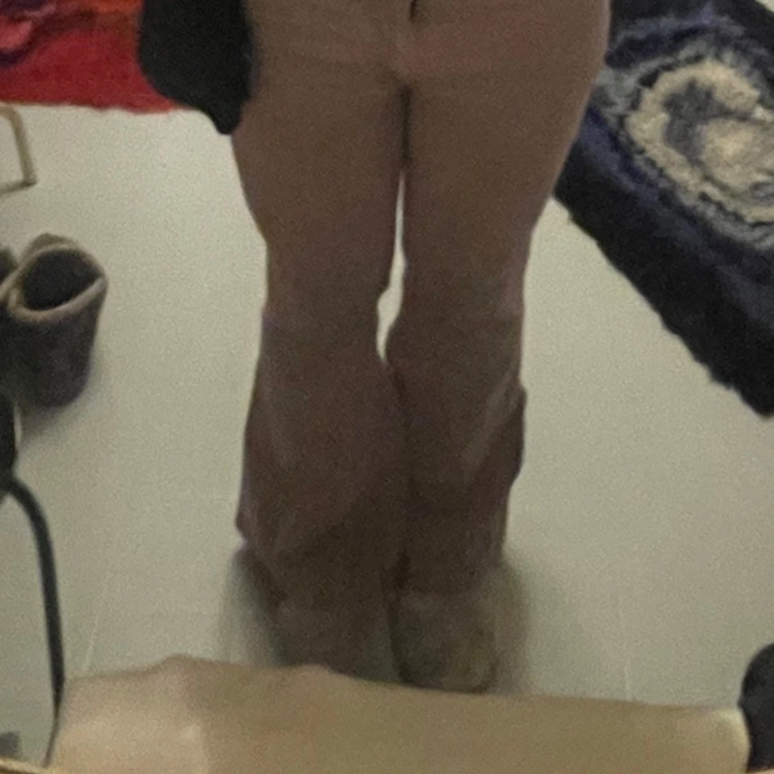 Ljus lila bootcut byxor med låg midja