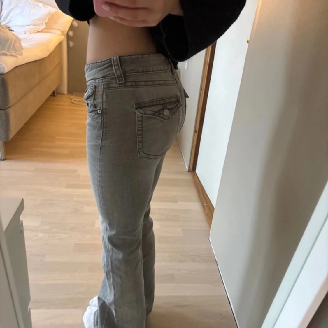 Grå bootcut jeans - 1