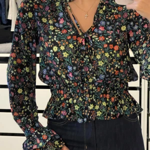 Blus BikBok - Oanvänd 