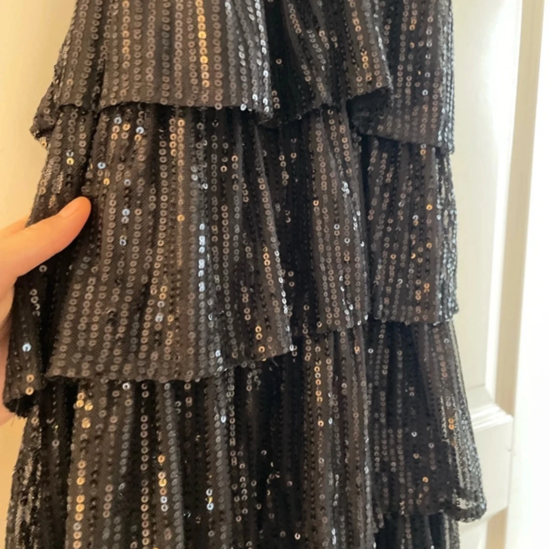 Glittrig festklänning - 1