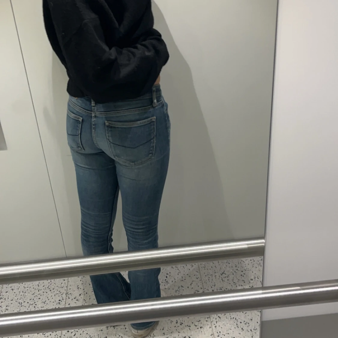 Blå bootcut jeans - 1