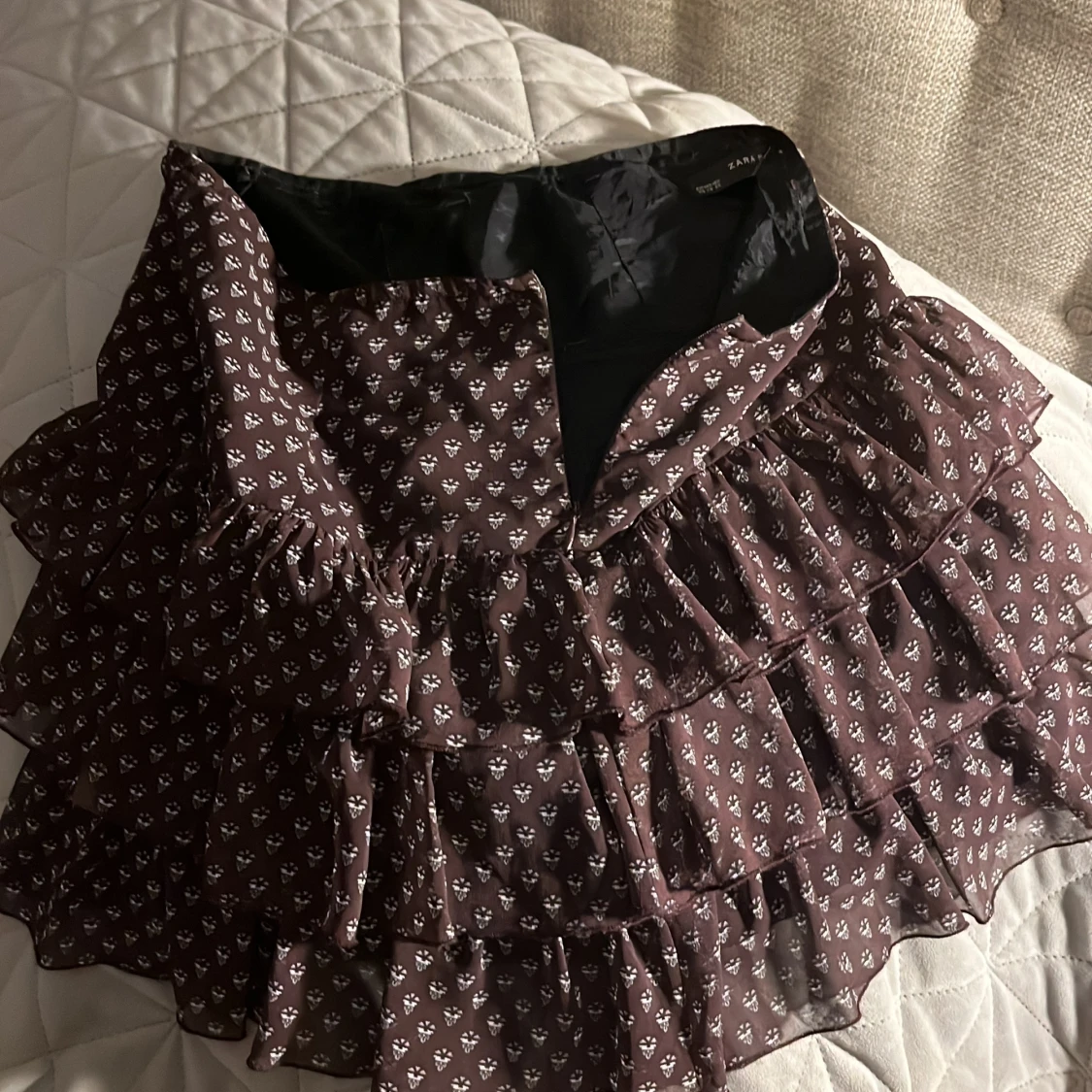 Brun volangkjol från Zara - 2