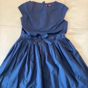 Helt ny  klänning  - Elegant oanvänd klänning 