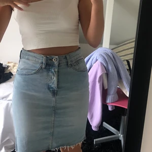 Kjol - SÅ fin jeanskjol, frakt tillkommer💖