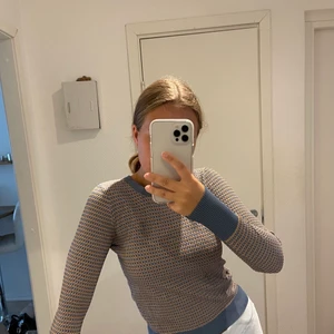 Zara topp - Superfin ”retro”Topp från zara. Storlek S