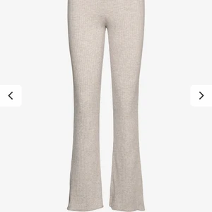 Beata rib trousers - Endast testade, från ginatricot 