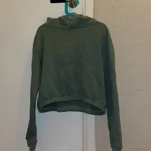  Grön hoodie med en luva💚