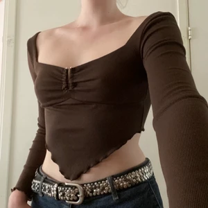 Brun top - Riktigt mysig och snygg topp sol passar till allt🤎