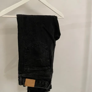 Weekday jeans - Barerll jeans 32/32 jeans svart/grå!!