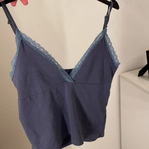 Brandy melville topp - Jättefin topp från brandy melville💓 köparen står för frakten😍