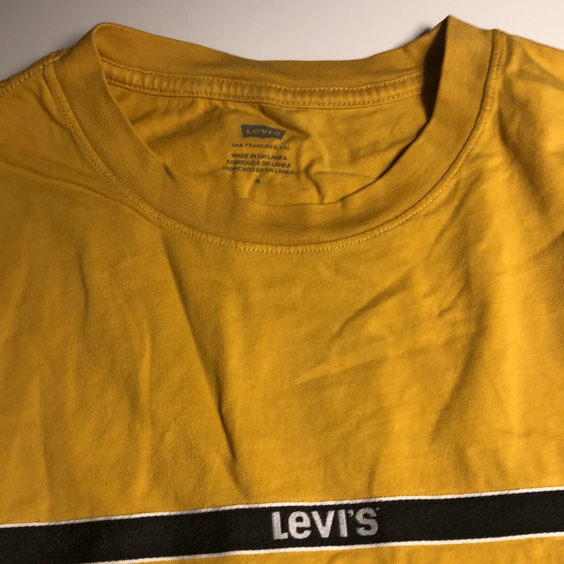 Levis TShirt  - 90
