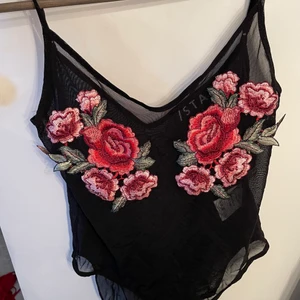 Mesh body - En body som är använd en gång, sitter jätte fint