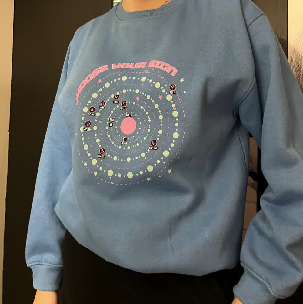 Sweatshirt från daisy street ✨ Endast använd ett fåtal gånger :) Frakt tillkommer!. Tröjor & Koftor.