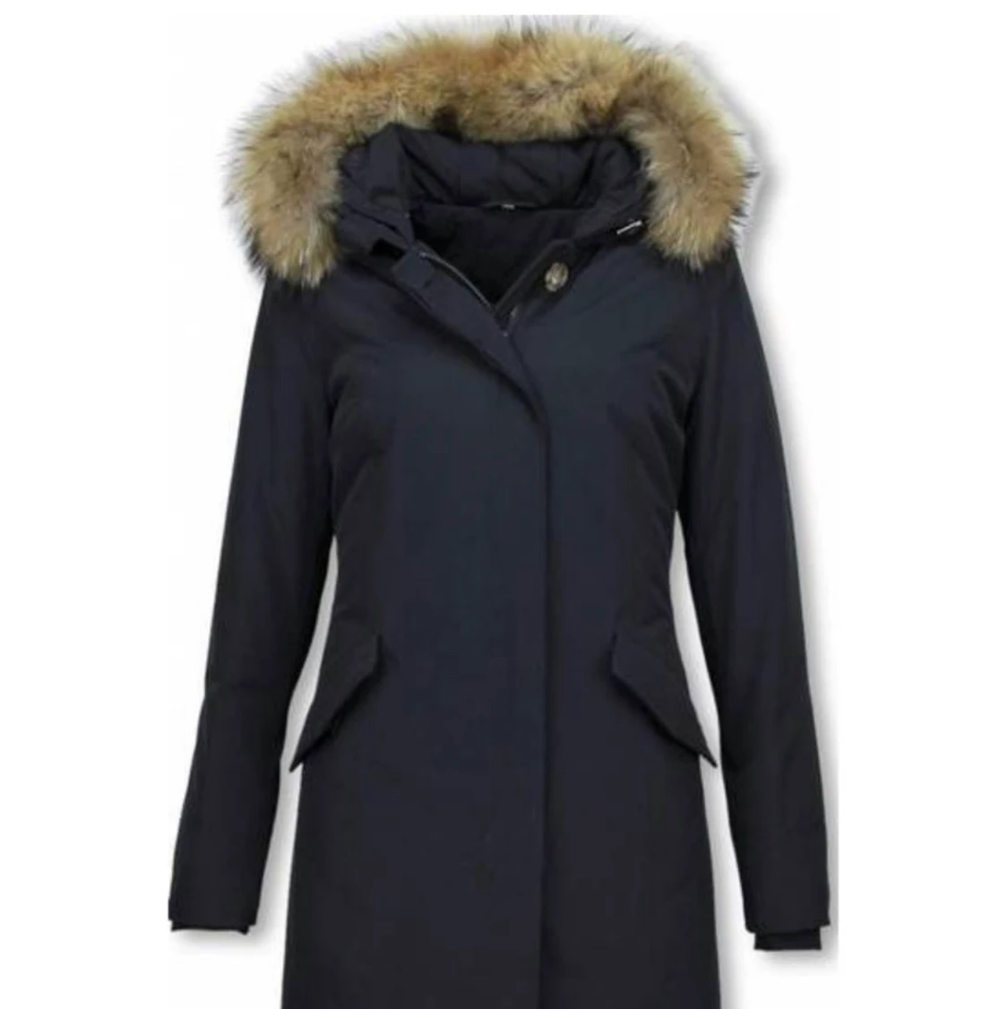 Säljer helt ny Thebrand jacka.