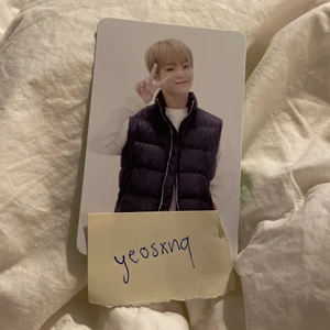 Jihoon (TREASURE) Photocard - Offical Jihoon (TREASURE) photocard från The First Step: Chapter Three albumet. fint skick. kan mötas upp i stockholm eller skickas, jag står inte för postens slarv <33