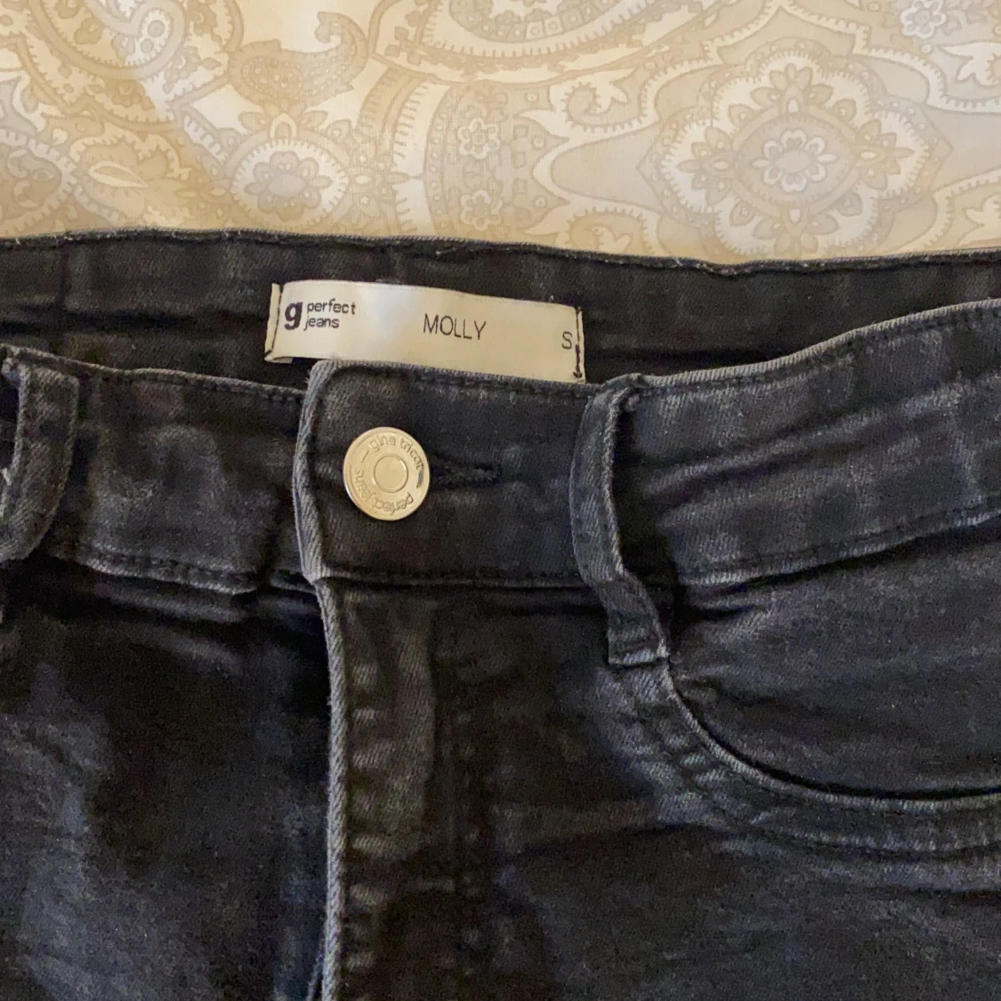 Svarta gina shorts  - 91