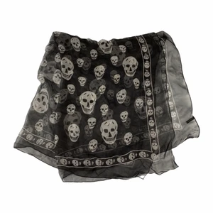 Dödskalle sjal - Supersnygg, mycket tunt material, ungefär 1*2 meter