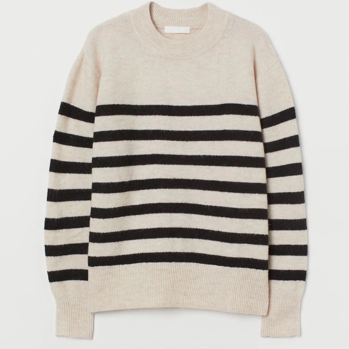 ⚡️HM STICKAD TRÖJA⚡️