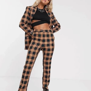 Collusion rutig-kostym - Använda en gång! True to size! Byxor storlek 42, Kavaj 44