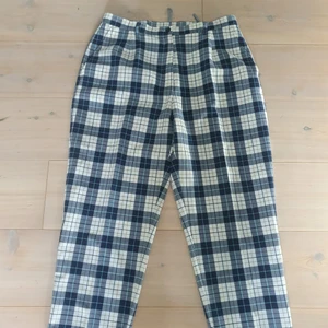 Pyjamas byxor  - Ett par riktigt snygga pyjamas byxor som passar mig som är 162. Mycket bra skick