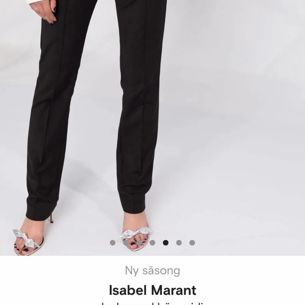Säljer exakt de här byxorna från isabel Marant, använd Max 3-4 gånger så i nyskick. . Jeans & Byxor.