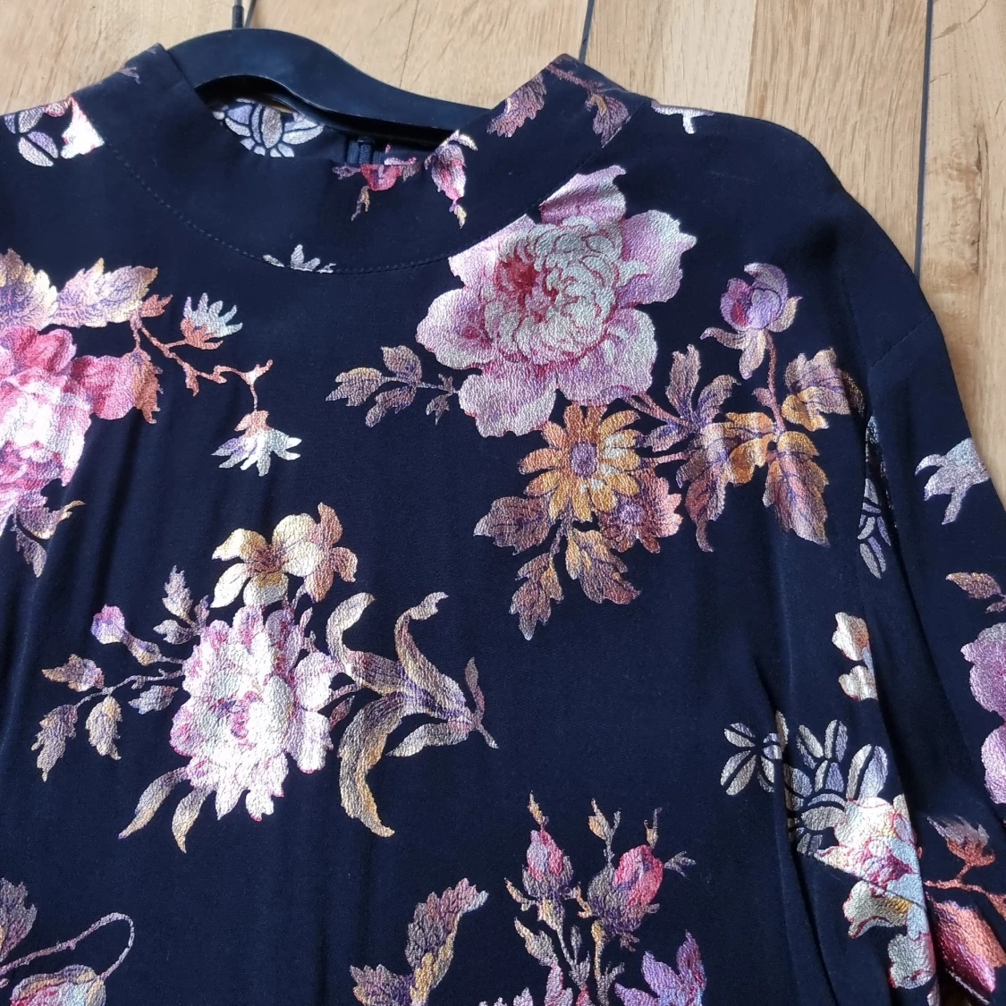 Blommig blus från JUST - 91