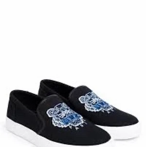 Kenzo skor - Blåa snygga knappt använda. 