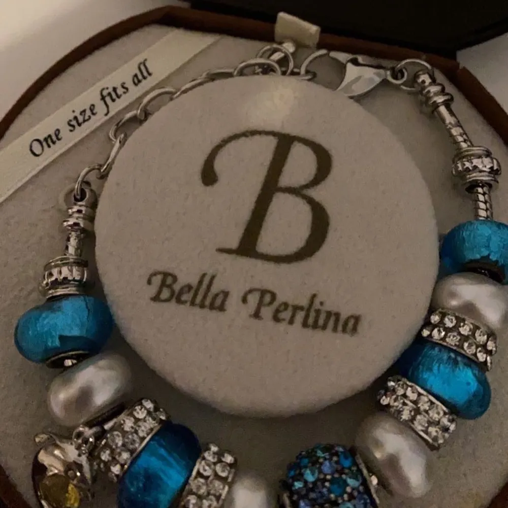 Bella perlina armband köpt från Dubai . Övrigt.