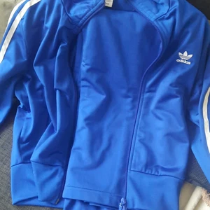 Adidas tracksuit  - Adidas tracksuit strlk 12 uk