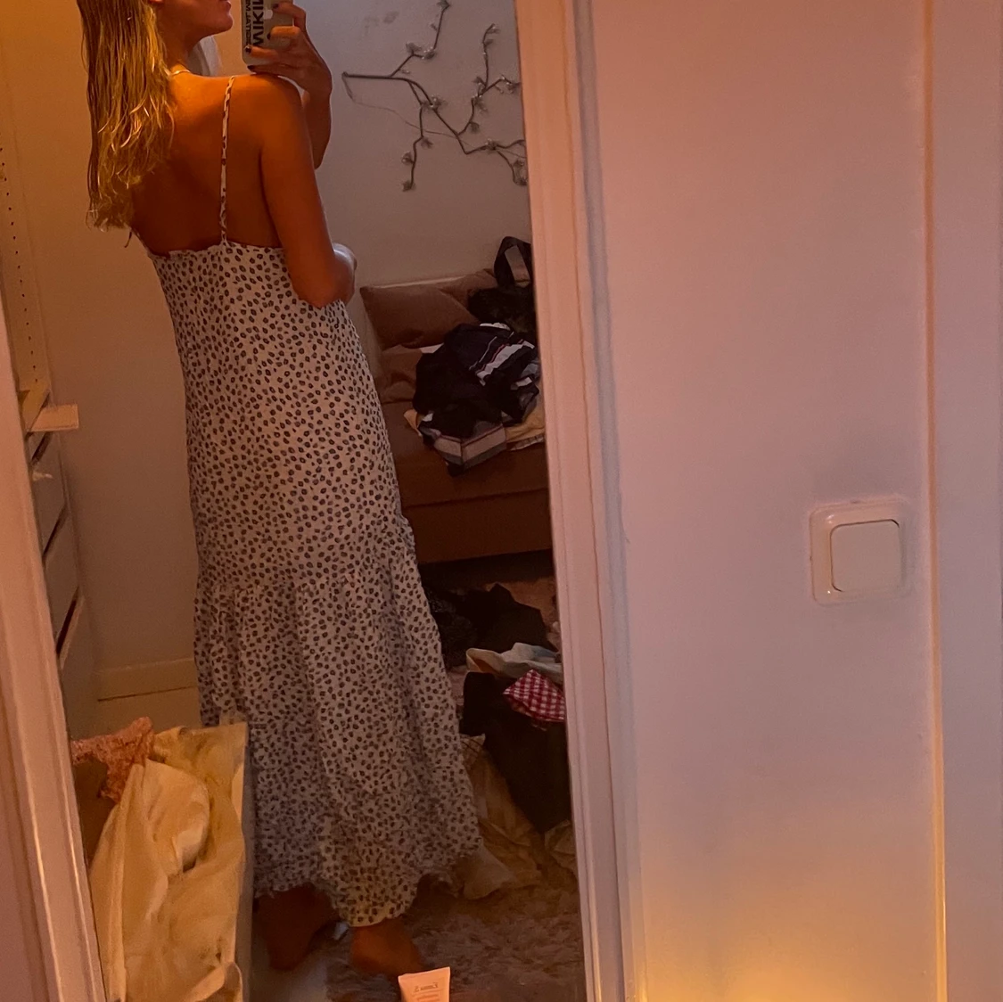 Blommig lång klänning  - 91