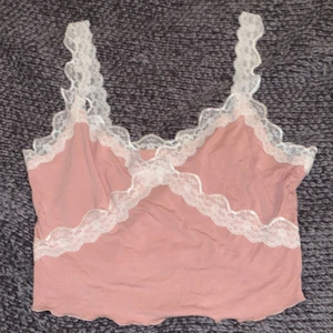 ⚡️jätte fin Shein topp⚡️ - Säljer en jättefin topp från Shein!⚡️❤️inte använd på grund av att den var för stor⚡️❤️