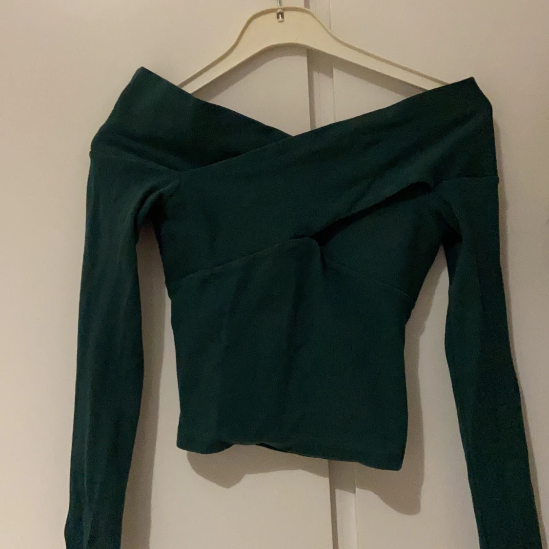 Mörk grön tröja