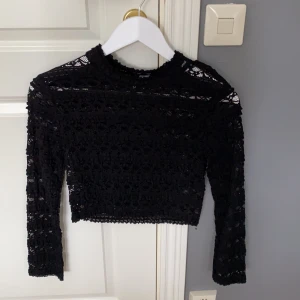 Topp - En topp ifrån H&M. I storlek s är aldrig andvänd.