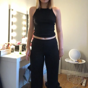 Byxor - Ribbade byxor ,tyvärr försmå för mig och för korta 