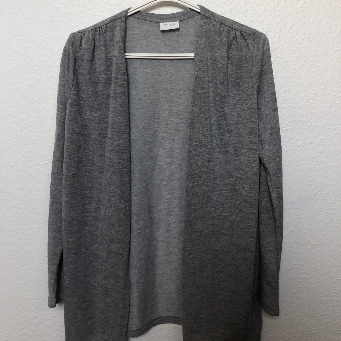 VILA grå kofta