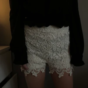 Shorts - Lindex strl 34 (passar även 32)