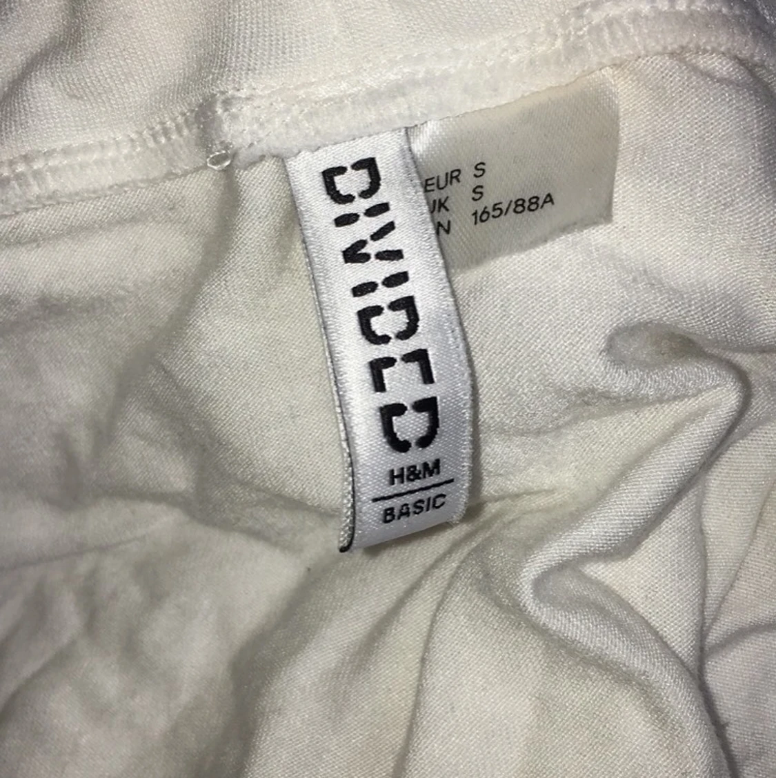en vit polotröja från hm🥰 - 90