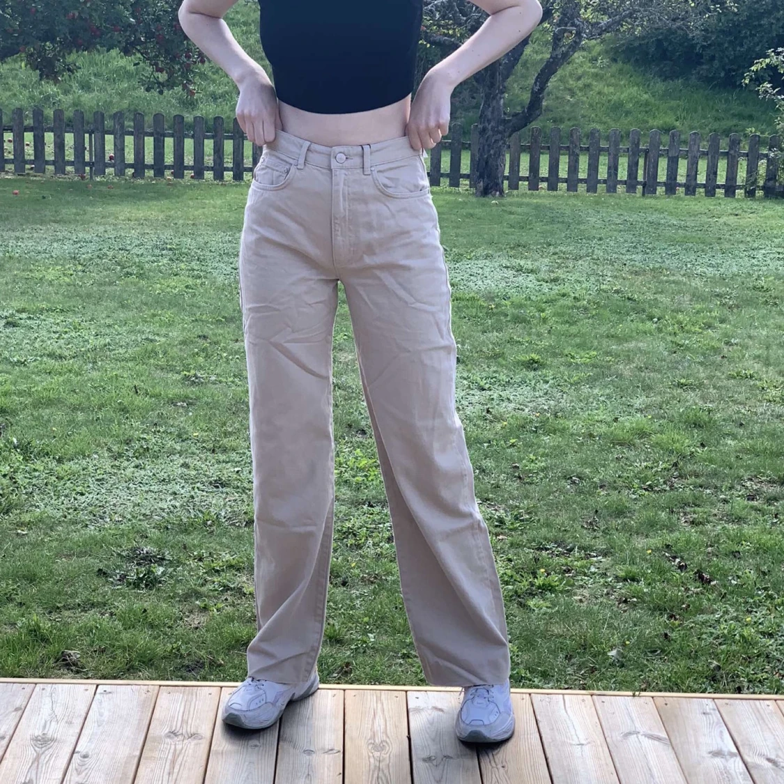 Beigea raka/vida jeans