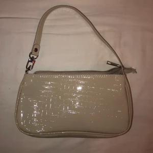 Beige handväska - Söt beige handväska🤍