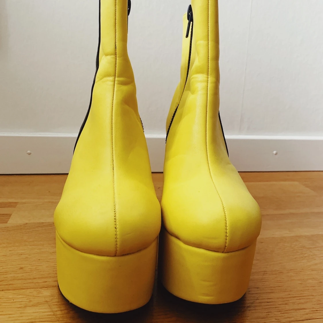 BEATRIXXX BADDIE PLATFORM BOOTS - 91