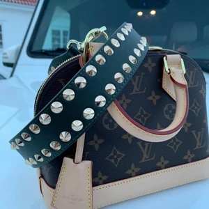 Bagstrap! - Säljer mitt super snygga Väsk band som jag köpt från ett Uf företag!🤍 köpte för 335kr🤍