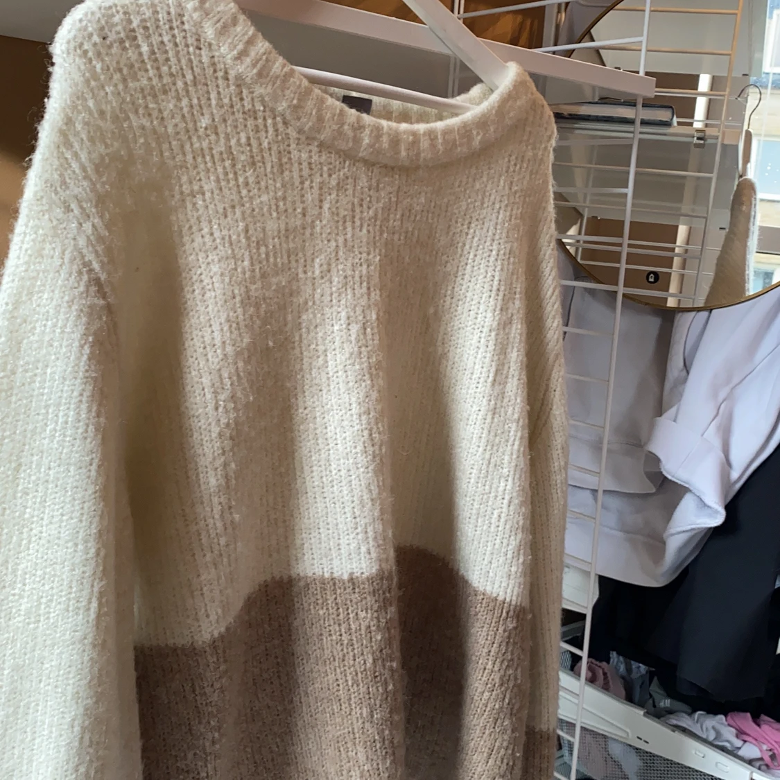 Oanvänd stickad tröja - 90