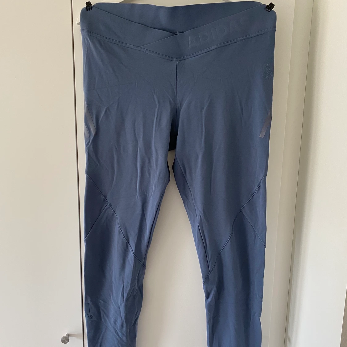 Adidas träningstights strl L