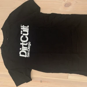 Dirtcut t-shirt 158-164cm - Gratis frakt, aldrig använt