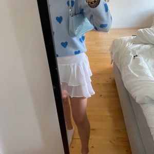 Ljusblå väska - Säljer min lilla handväska som är nästintill oanvänd! 🦋🧚🏻‍♀️💘